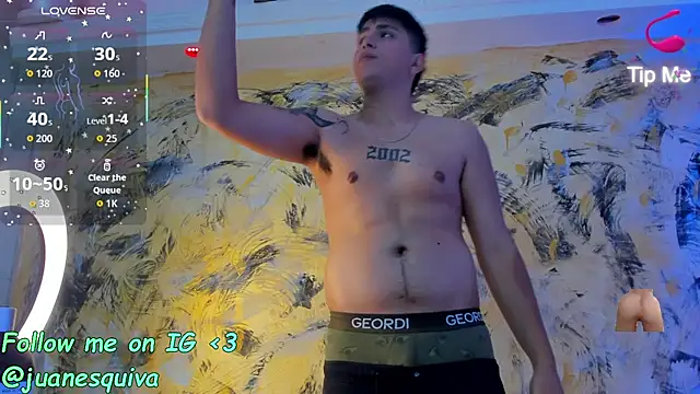 ThomasThundr live XXX chat