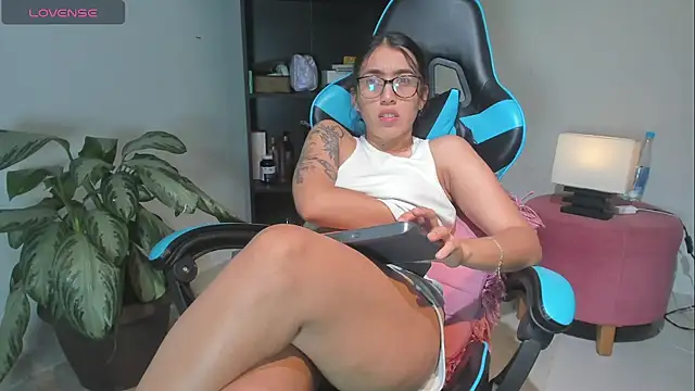 XXX chat uživo modela _maria_foxx_