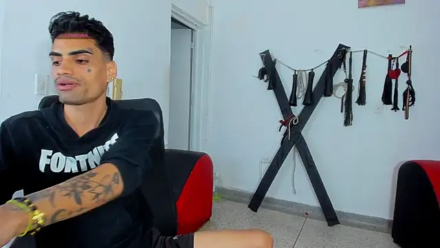 Gay_Red_Room Live XXX-chat