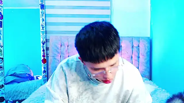 _justinmoon2 Adlı Modelin Canlı XXX Sohbeti