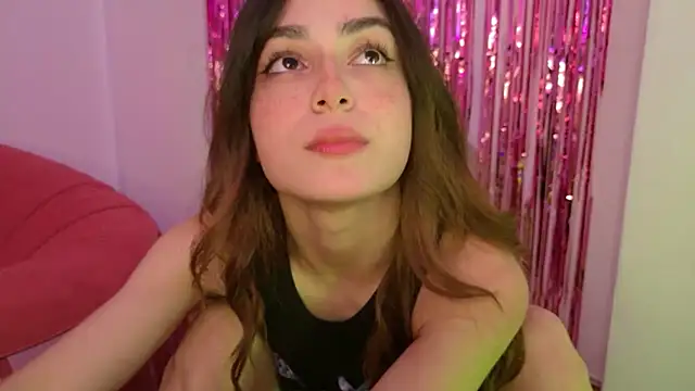 sweetkia Adlı Modelin Canlı XXX Sohbeti
