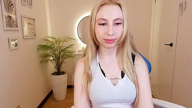 MilkChoc0late's Live XXX Chat