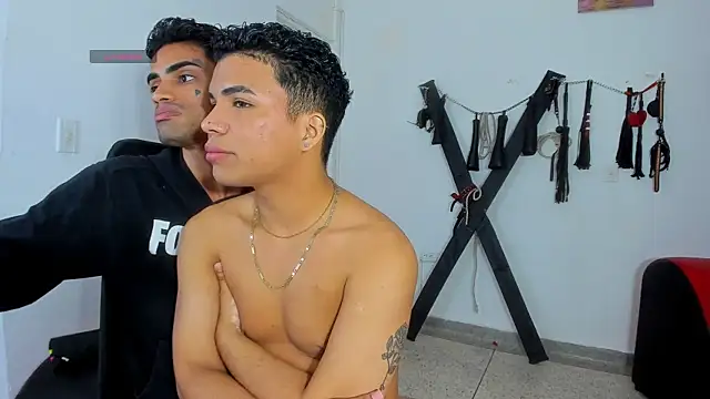 Chat XXX ao vivo de Gay_Red_Room