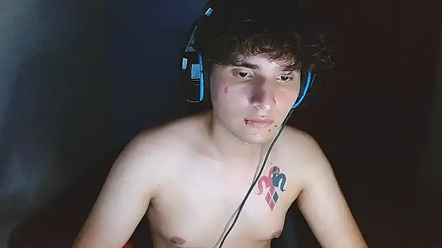 suggarboy69's Live XXX Chat
