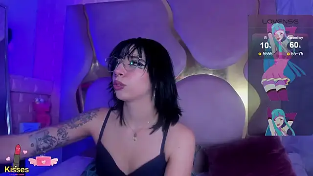 Chat XXX en directo de NaniiSisy