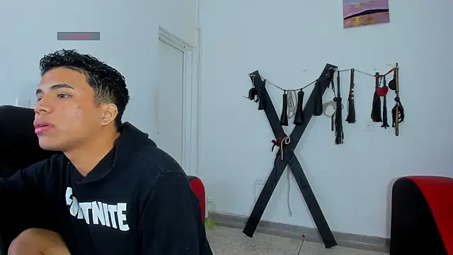 Gay_Red_Room: απευθείας συνομιλία ΧΧΧ