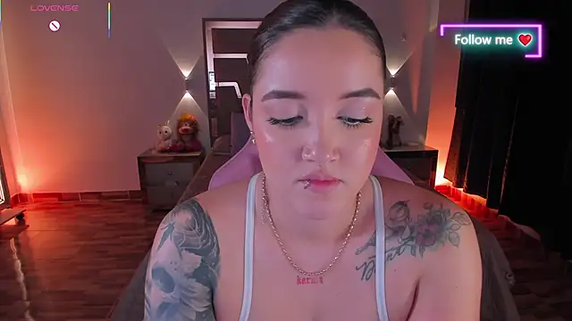 lunaarose's Live XXX Chat