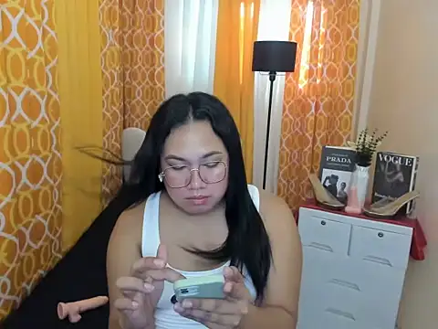TsUncutKaren Live XXX-Chat