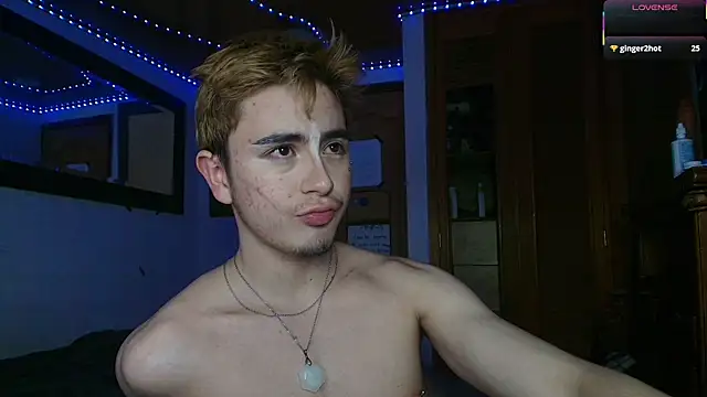 Show modela DanteObscura na web-kameri