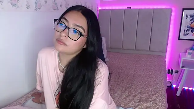 XXX chat uživo modela Laurent_Brm