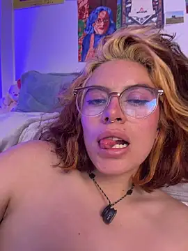 Katheerine Chat XXX in diretta