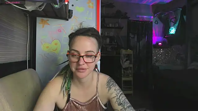 LisaFoxy_y élő XXX-chatje