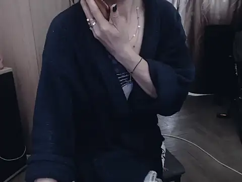 XXX chat uživo modela JolieCoquineX