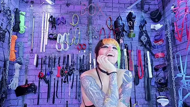 PANDORANEZZ – Live XXX-chat