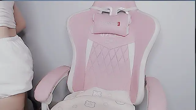 XXX chat uživo modela _SweetiepiE_