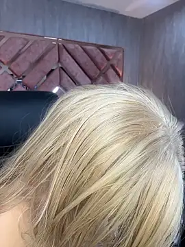 Chat XXX ao vivo de lya_nekko_