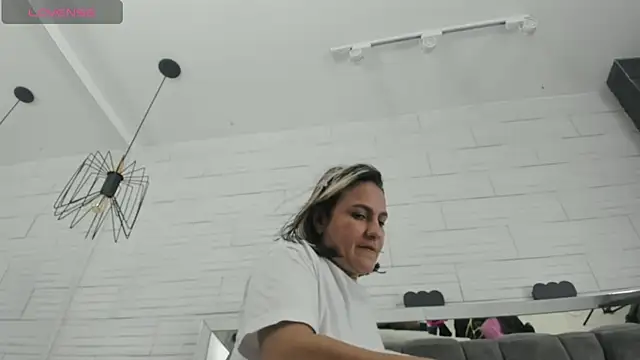 XXX chat uživo modela allice_green