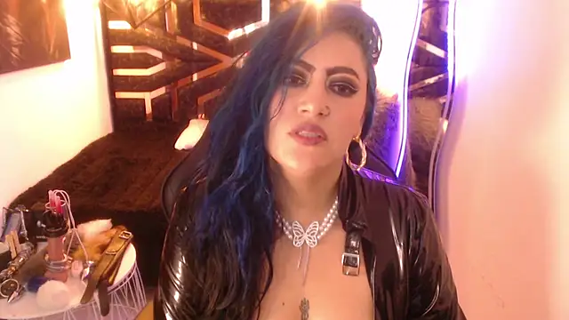 scarleth_blue's Webcam Show