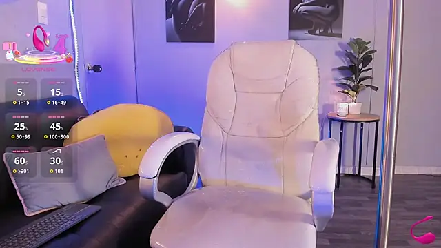 Jordan_24_'s Live XXX Chat