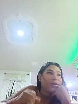 ExoticDarkDoll – webcam-show