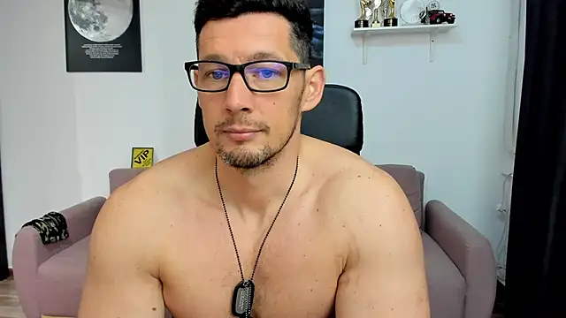 BrutusK08 Live XXX-chat