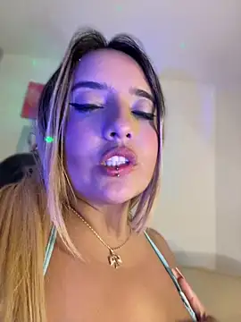 دردشة _Ninasanz الجنسية المباشرة