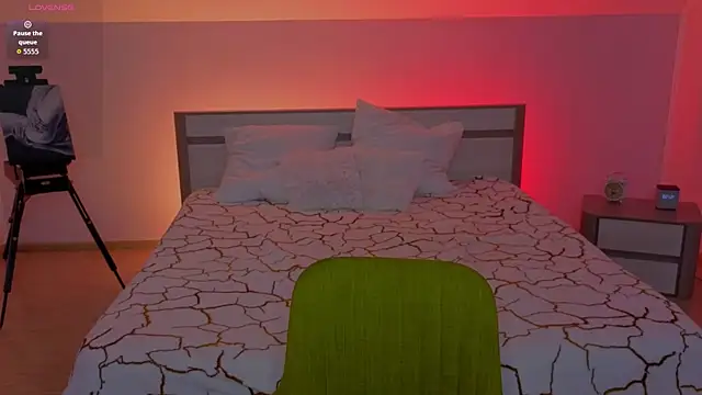 XXX chat uživo modela Adetta