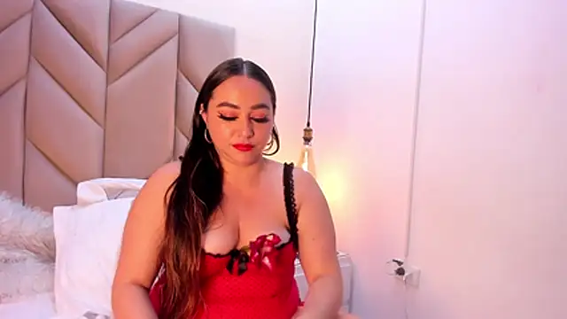 SabrinaVantress Adlı Modelin Canlı XXX Sohbeti
