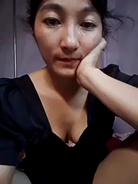 Czat XXX na żywo – Asami_6868