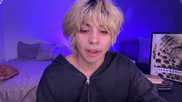 Aronn_44 라이브 XXX 채팅