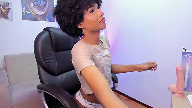 Chat XXX ao vivo de NaomiSaenz_