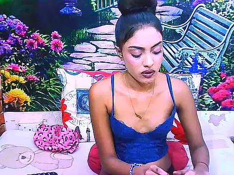 IndianPretty14u2Luv Live XXX-chat