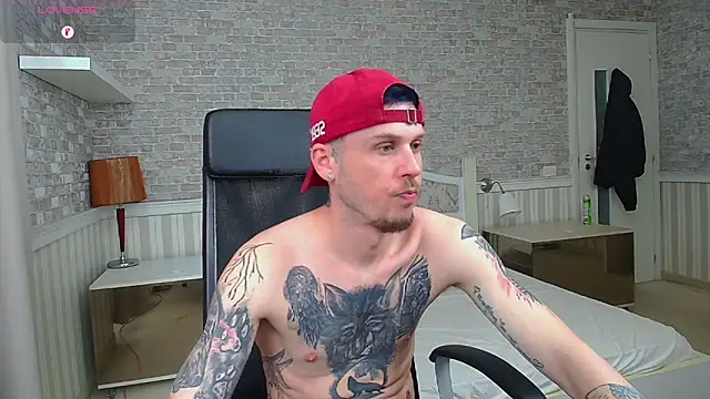 Czat XXX na żywo – JonahShaw