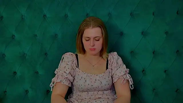 EllaBells' Live XXX Chat