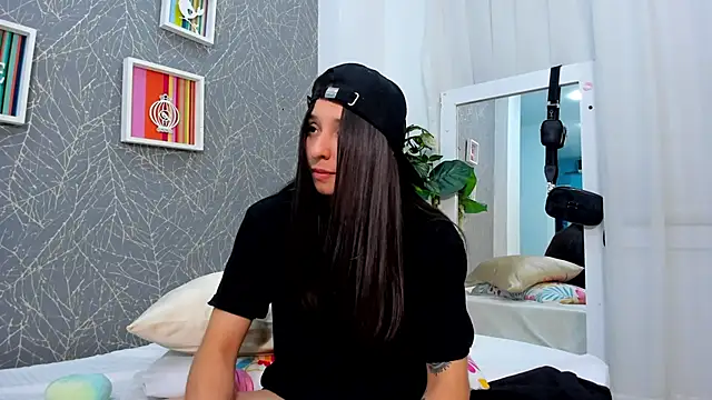 ViictoriiaSaenz's Live XXX Chat