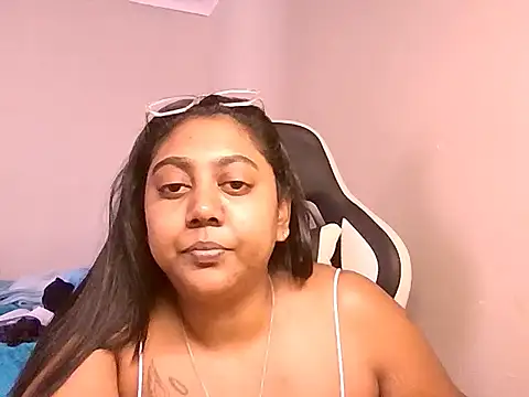 Indian_Ruby99 élő XXX-chatje