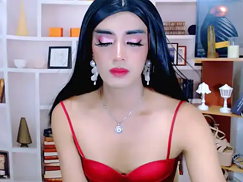 Queeny_Cassandra: онлайн-секс-чат