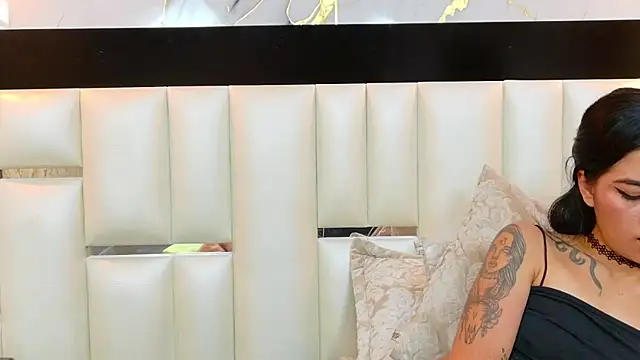 NicoleEsposito 即時 XXX 聊天
