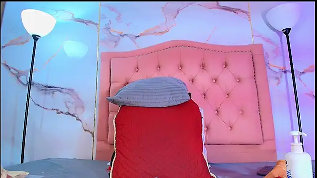 Chat XXX ao vivo de AlyaThompson