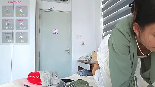 ChloeTeles_'s Live XXX Chat