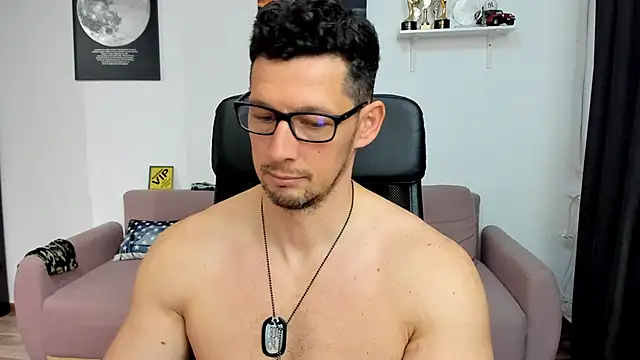 BrutusK08 Webcam show