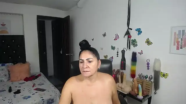 XXX chat uživo modela mature_bigboobs10