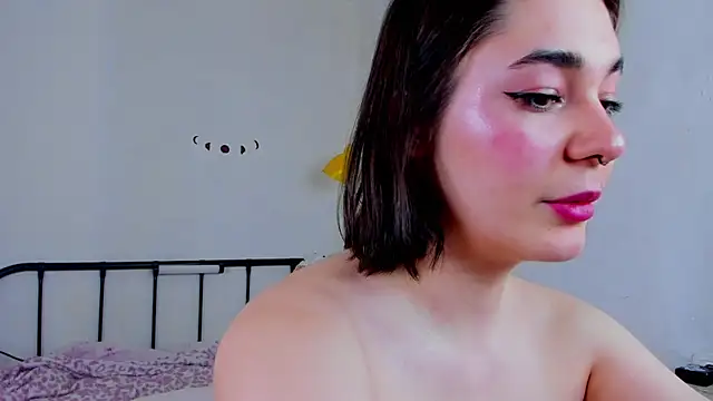 Chat +18 de LiyaFly ao vivo