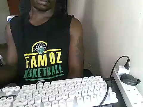 madmaddies3 webcam show