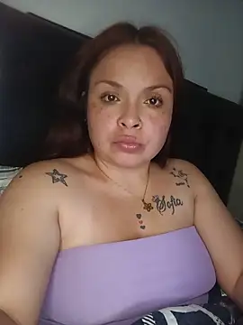 Lina19_93's Live XXX Chat