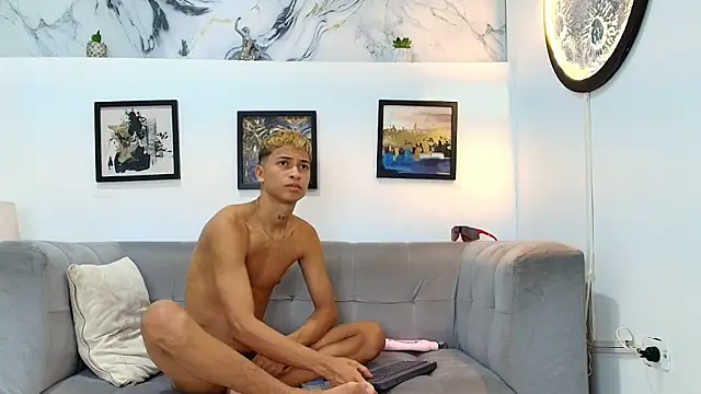 دردشة GOLD_BOYS الجنسية المباشرة