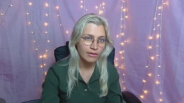 Show modela RubyDaviss na web-kameri