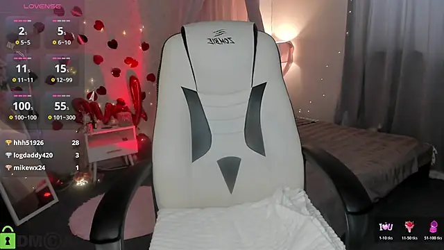 Luna_Vibee's Live XXX Chat