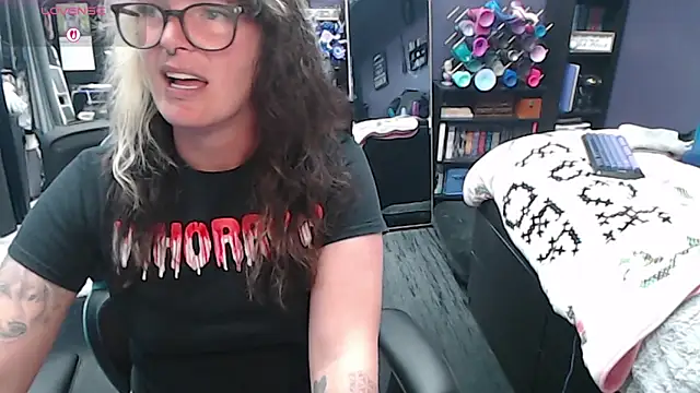 Chat XXX ao vivo de oddywithabody