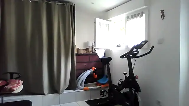 naturiste974 Pertunjukan Webcam